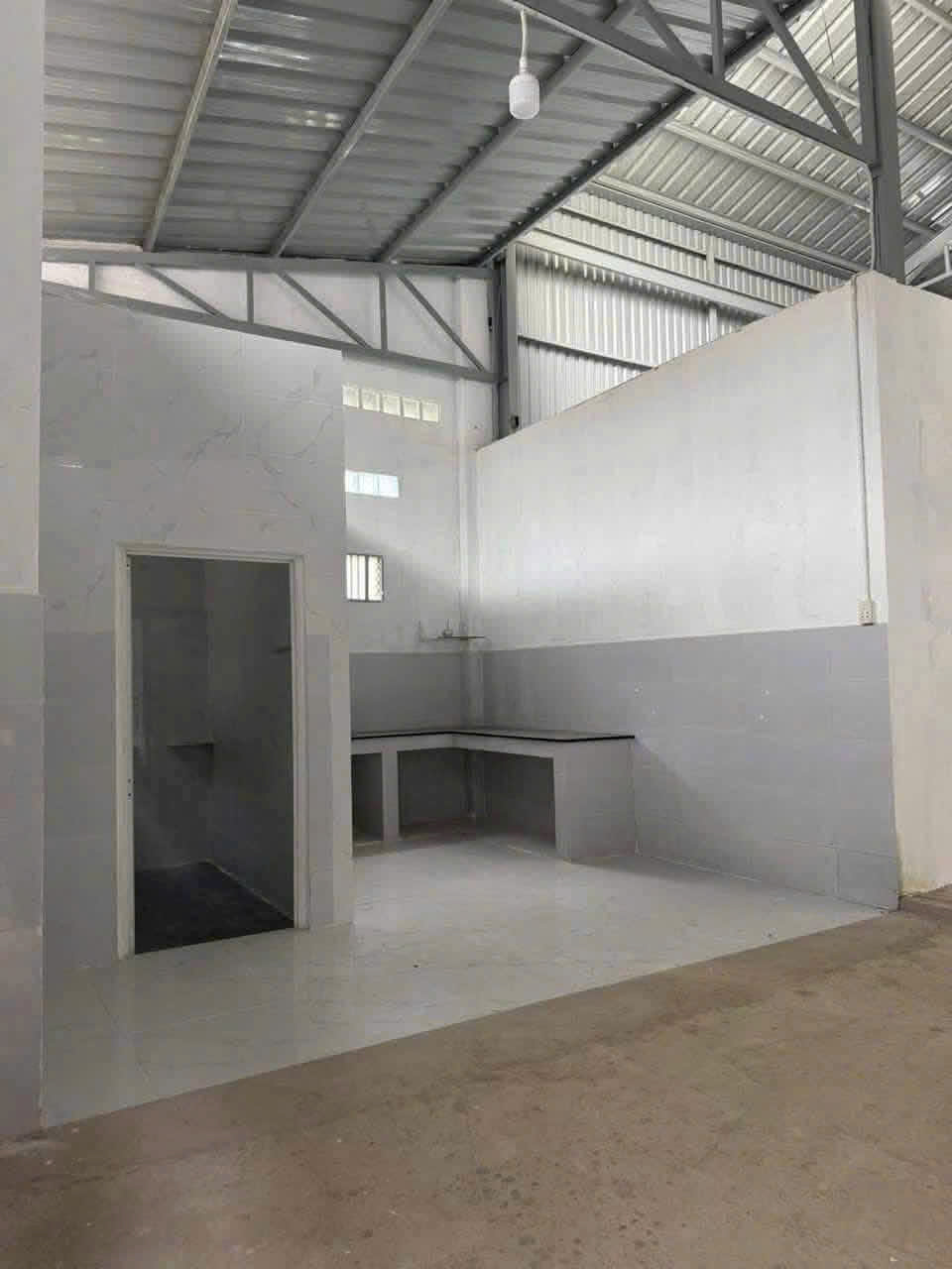 CHO THUÊ 350m2 KHO XƯỞNG – NGUYỄN THỊ THỬ, HÓC MÔN 16017978
