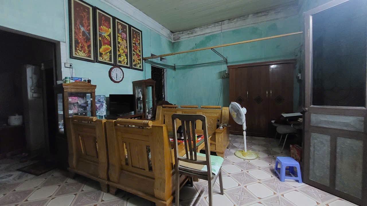 KHÔNG NGẦN NGẠI HẠ SÂU NHẤT CÓ THỂ.
MUA ĐẤT Có NHÀ C4, 90M2, mt7m, 5.95 tỷ, KD, Nam Hồng, Đông 16018015