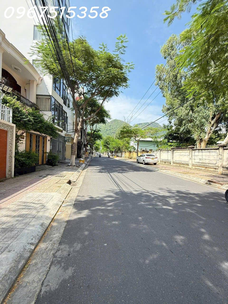 🌿 NHÀ HƯỚNG ĐÔNG, SÂN TRƯỚC RỘNG — CÁCH BIỂN KHOẢNG 1KM-VĨNH HÒA 16018022