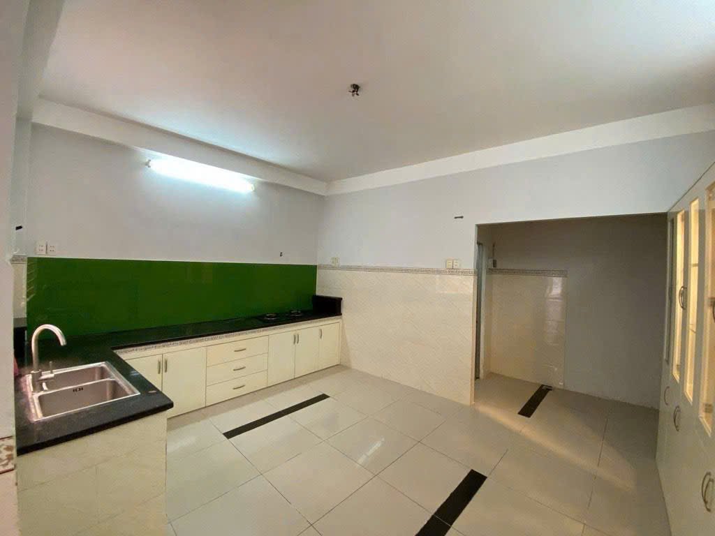 Bán Nhà Quận 7 - Huỳnh Tấn Phát 101m2 2tầng 3PN - Xây dựng được 4Tầng - 100m ra MT, 8tỷ500 16018122