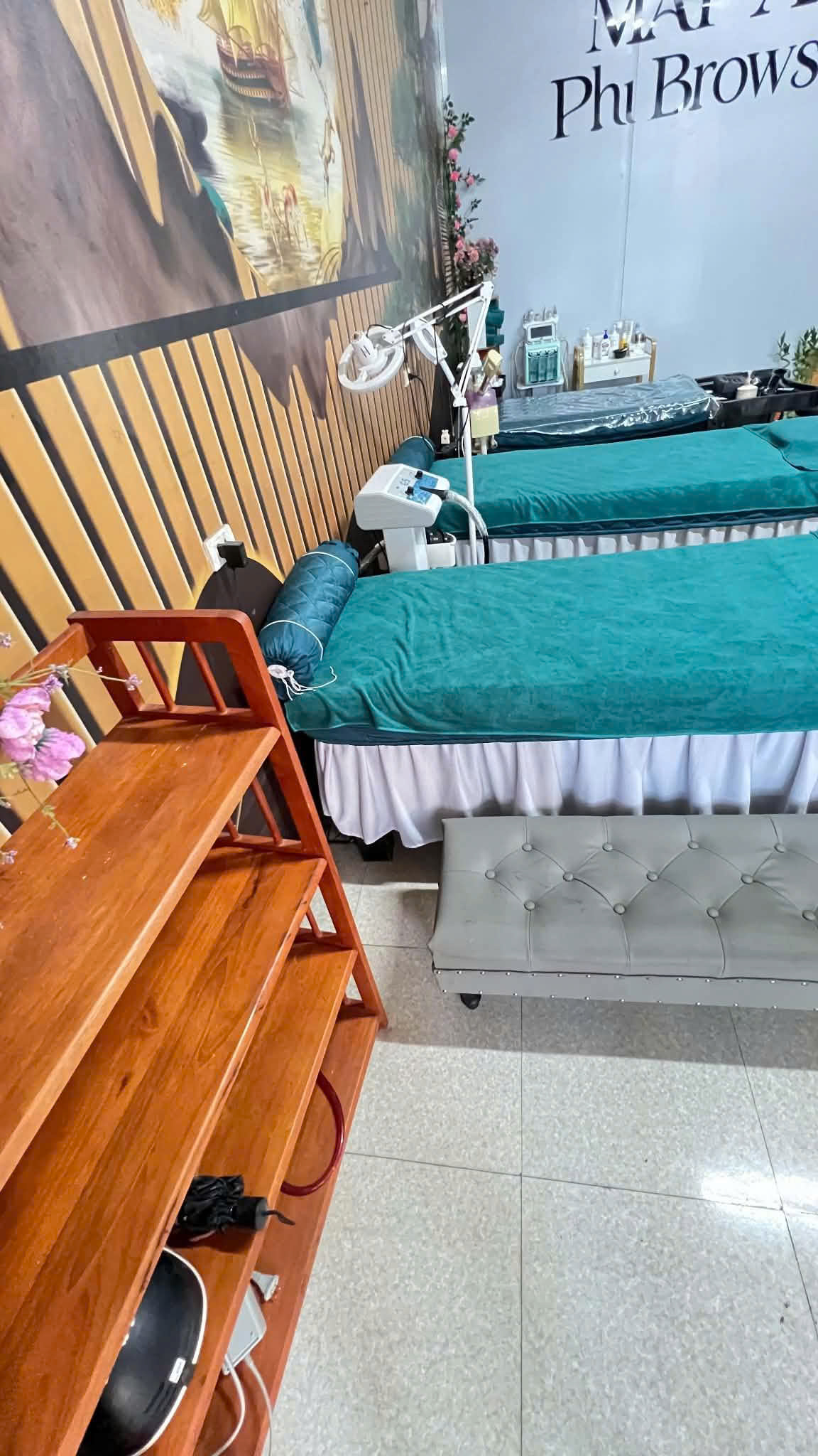 Góc sang nhượng gấp Do không có người làm suốt ngày đóng cửa e sang nhượng gấp tiệm 40tr Khu vực 16018188