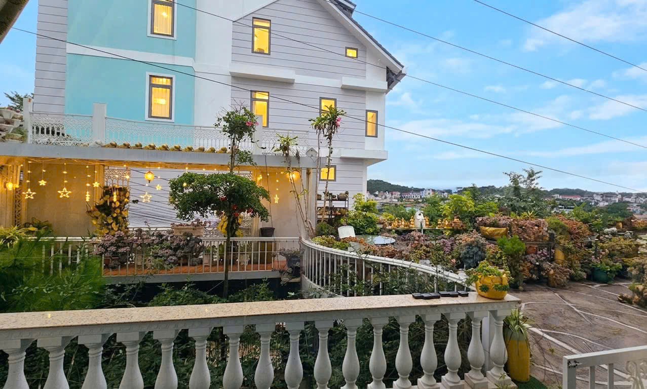 Cho thuê căn hộ view đồi và nhà kính có hồ sen trước nhà giá 15 triệu Đà Lạt Lâm Đồng 16018212
