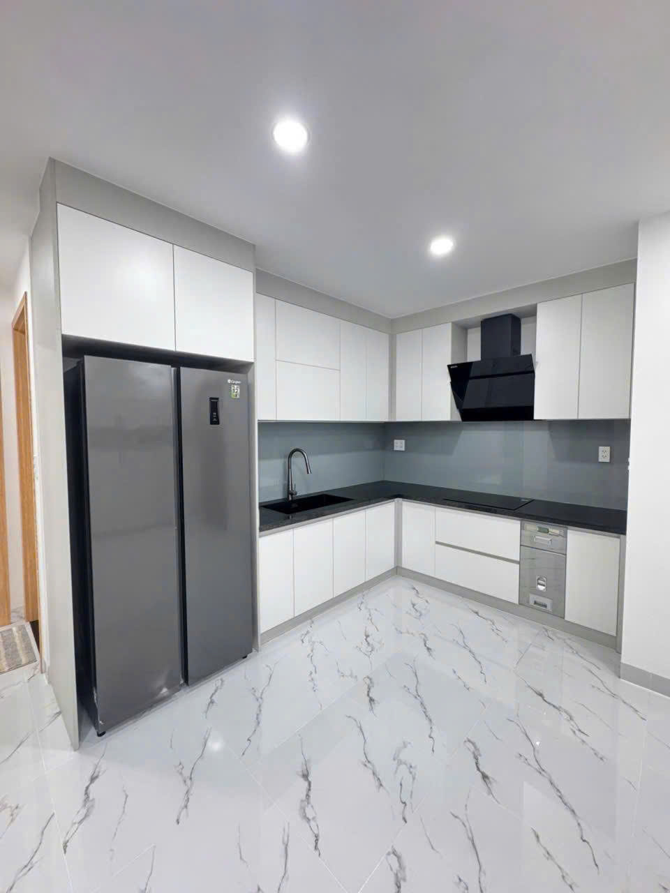 Lavida Plus Quận 7 Căn 2PN 80m2 Full Nội Thất View Hồ Bơi Sông Giá Chỉ 5,1 Tỷ, nhà đẹp, nhận ngay, lh 0938839926 Ms. Thúy 16018258