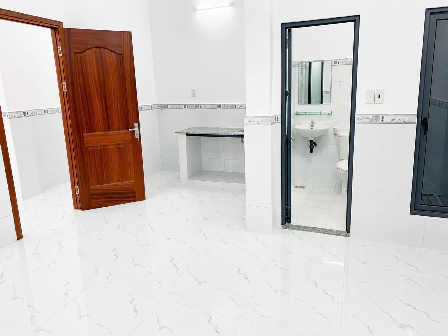 Mặt tiền kinh doanh - Huỳnh Tấn Phát 205m2 6tầng - Dòng tiền 120tr/tháng - giá 34 tỷ TL 16018360