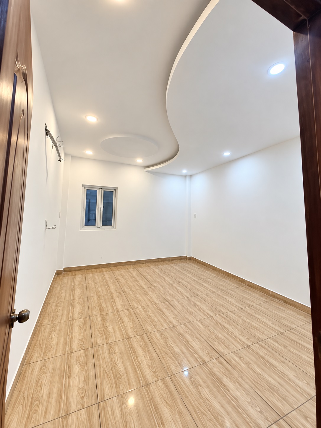 Cho thuê nhà Mặt Tiền NGAY CHỢ HIỆP TÂN 64m², 5TẦNG, 30Triệu - CẠNH CHUNG CƯ, NGÃ TƯ ĐẦM SEN 16018370