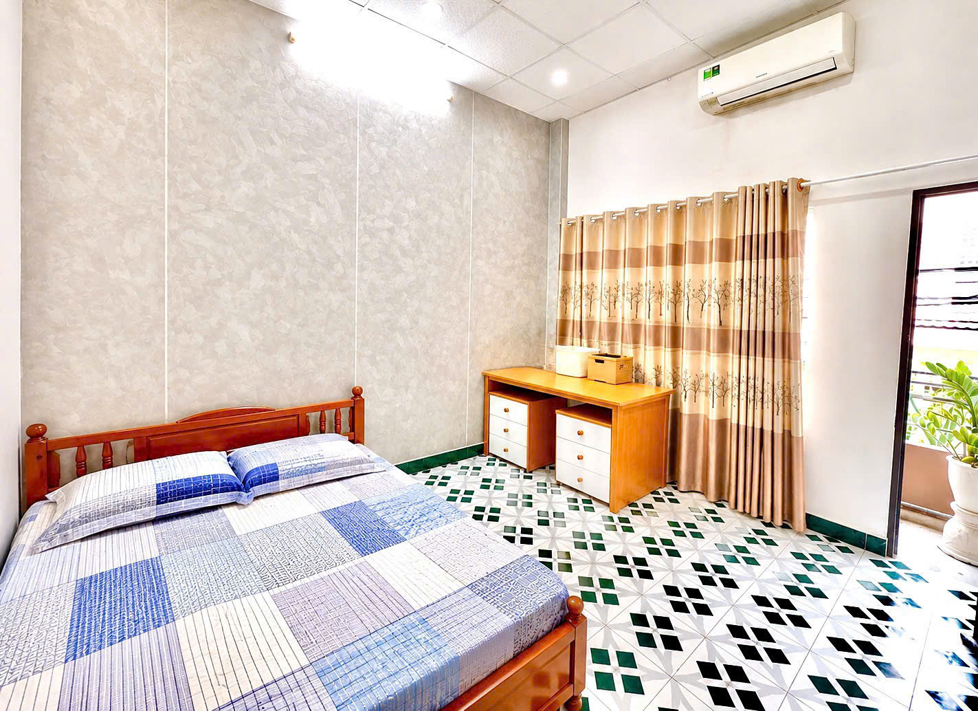 Nguyễn Văn Linh - Nhà 2tầng 98m2 - Ngang 8M - Hẻm xe hơi thông, Tiện xây dựng mới - 13.6tỷ 16018449