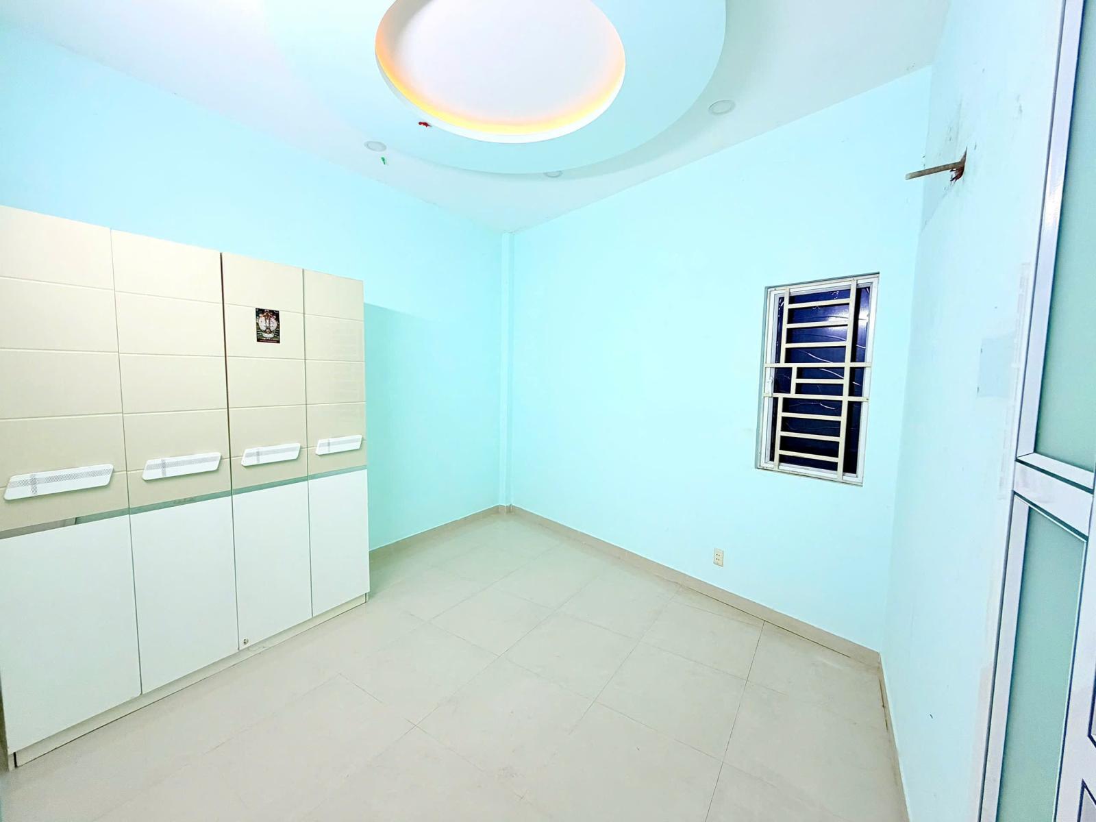 Trần Xuân Soạn - Nhà 2 tầng 50m2 3PN - Ngang 5m, 80m ra Mặt Tiền, giá 3 tỷ 99TL. 16018506