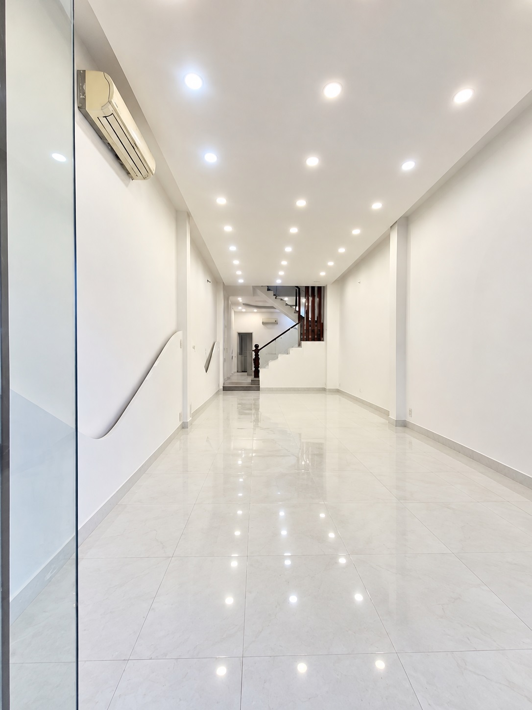 Cho thuê nhà MỚI Mặt Tiền Cây Keo 72m², 4TẦNG - SÁT CHỢ - CẠNH CHUNG CƯ 16018515
