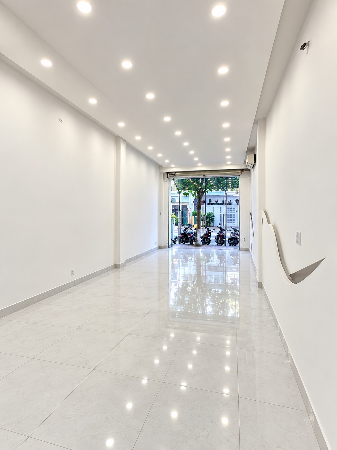 Cho thuê nhà MỚI Mặt Tiền Cây Keo 72m², 4TẦNG - SÁT CHỢ - CẠNH CHUNG CƯ 16018515