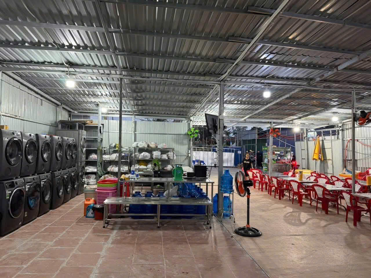 CẦN SANG LẠI MÔ HÌNH GIẶT SẤY + QUÁN NHẬU + CƠM VĂN PHÒNG + CÀ PHÊ GIẢI KHÁT HOẠT ĐỘNG ĐƯỢC 1 THÁNG 16018519