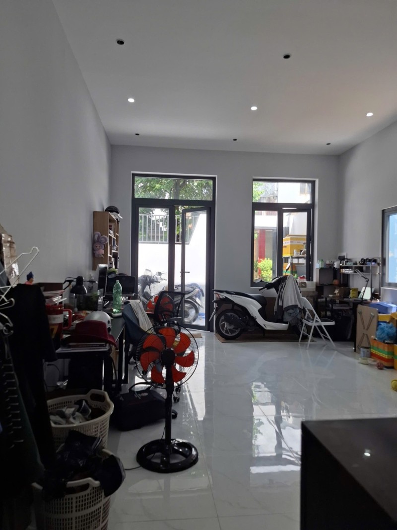 Bán nhà 100m2, cấp 4, Lê Văn Việt, Phường Tăng Nhơn Phú B, Q9. Thủ Đức, TP HCM.  Giá 4.58 tỷ. 16018523