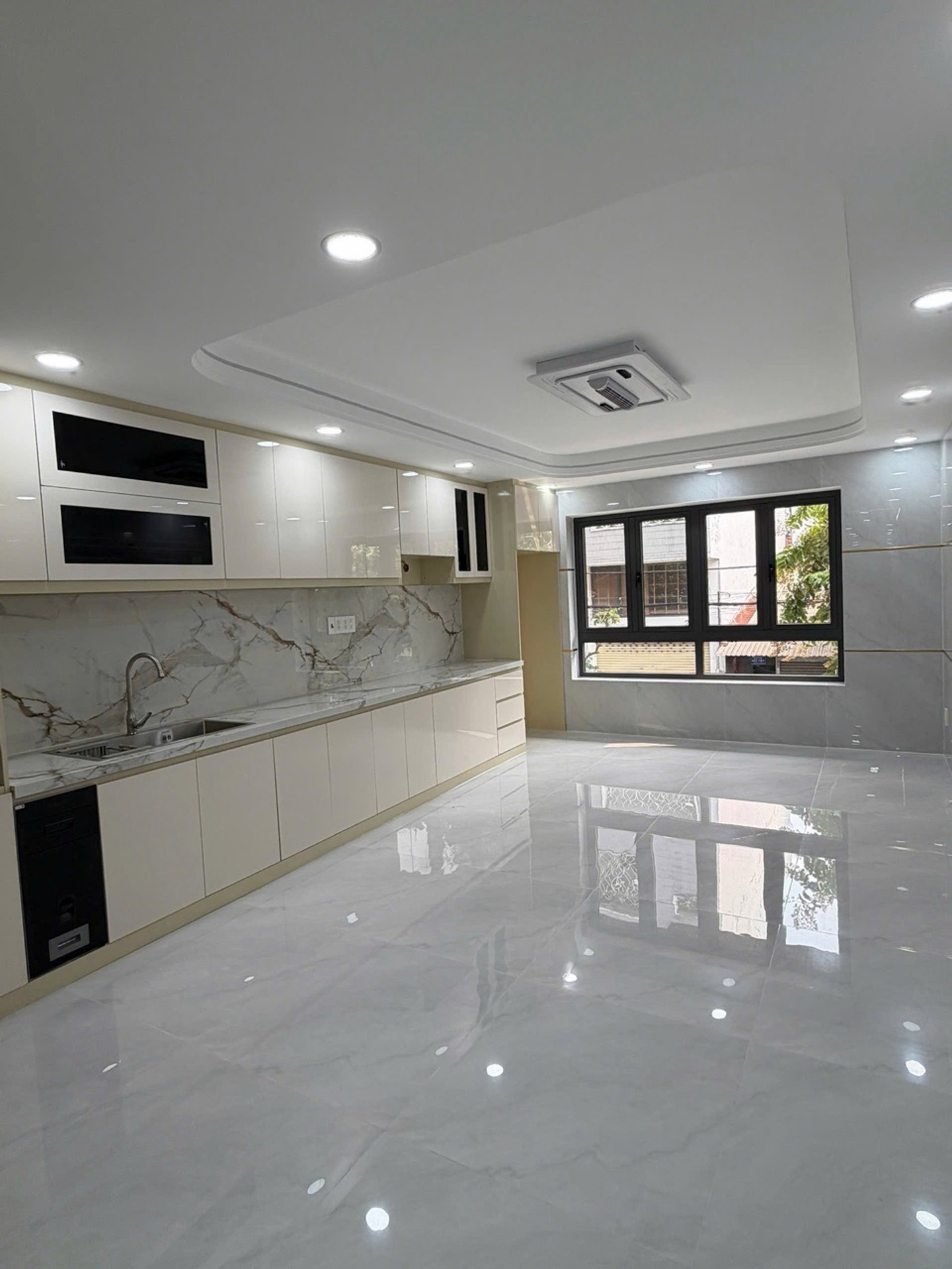 ✨ **NHÀ MẶT TIỀN LÊ CAO LÃNG – THANG MÁY, SANG TRỌNG** ✨ 16018569