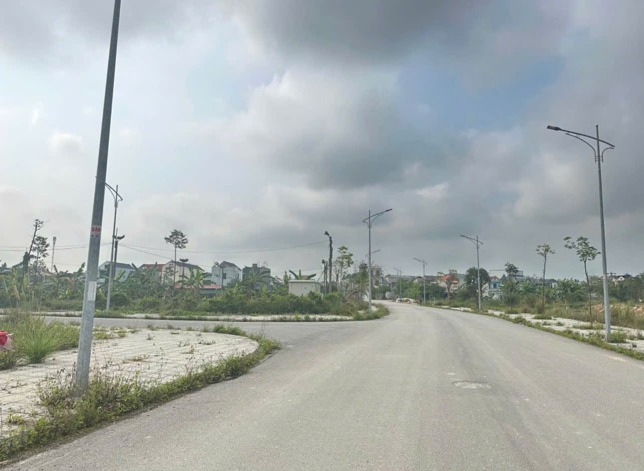 ĐẤT ĐẸP – GIÁ TỐT – CHÍNH CHỦ CẦN BÁN LÔ ĐẤT TẠI Mặt Bằng 2713, P. Đông Tiến, TP. Thanh Hóa, T. 16018577