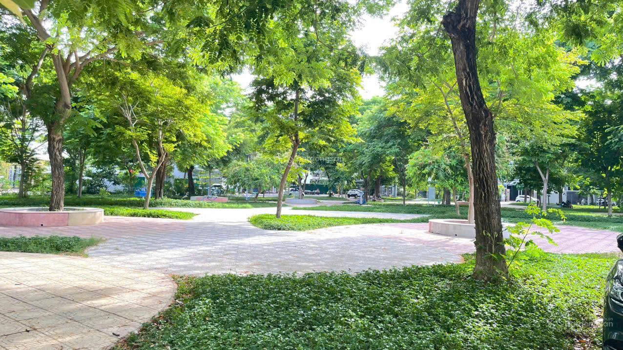 Chính chủ cần bán lô đất kề góc đẹp đối diện công viên lớn thuộc Khu đô thị Hà Quang 2 16018578