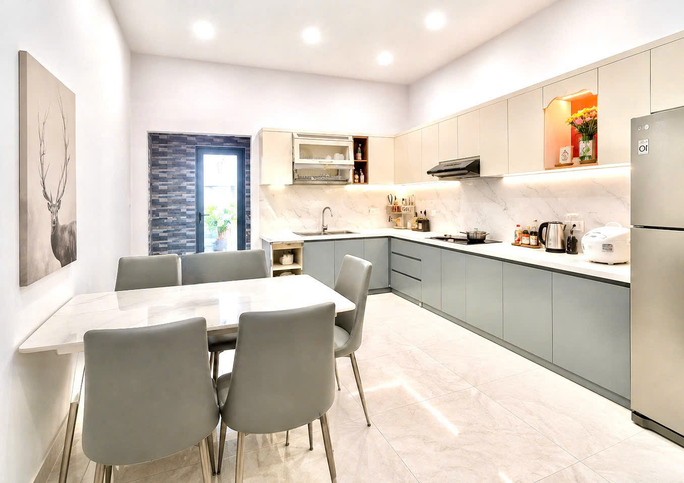 Bán nhà mặt tiền Bến Văn Cấm, 4x20m, 4 tầng, 5PN, full nội thất, đường 20m, nhỉnh 23 tỷ 16018619