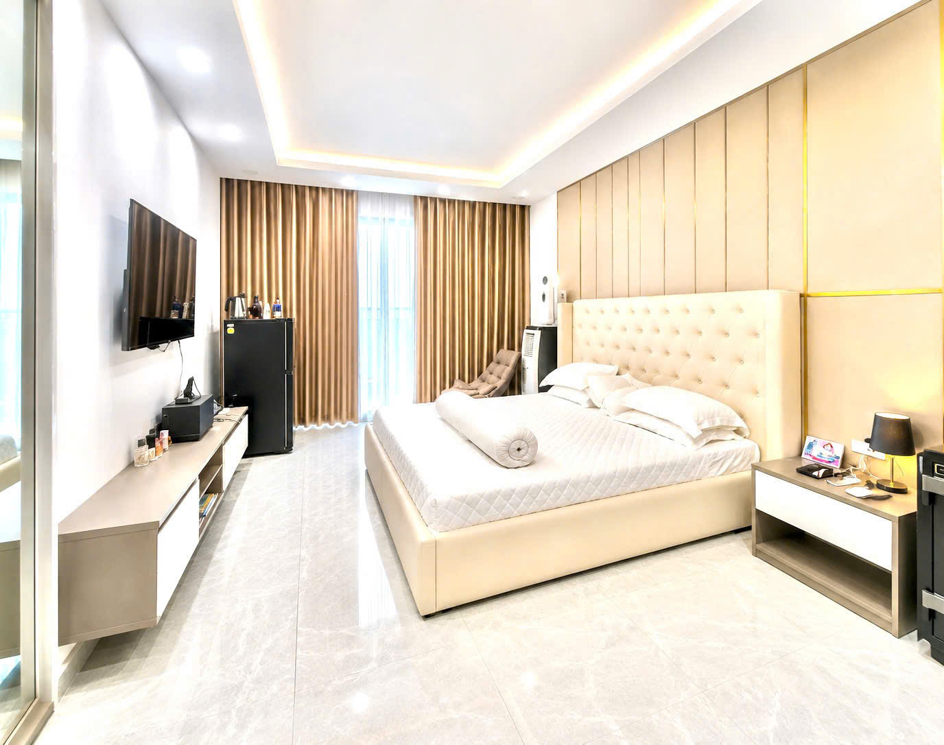 Bán nhà mặt tiền Bến Văn Cấm, 4x20m, 4 tầng, 5PN, full nội thất, đường 20m, nhỉnh 23 tỷ 16018619