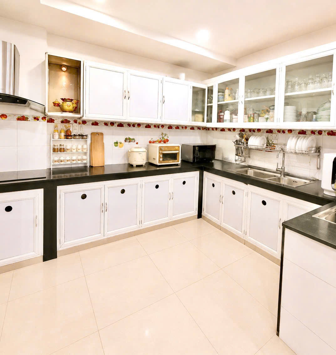 Bán Nhà Quận 7_Nguyễn Văn Linh 90m2 + 3 Tầng,Ngang 6m-Hẻm Xe Hơi Thông,Mới ở ngay,Chỉ 14tỷ 16018642