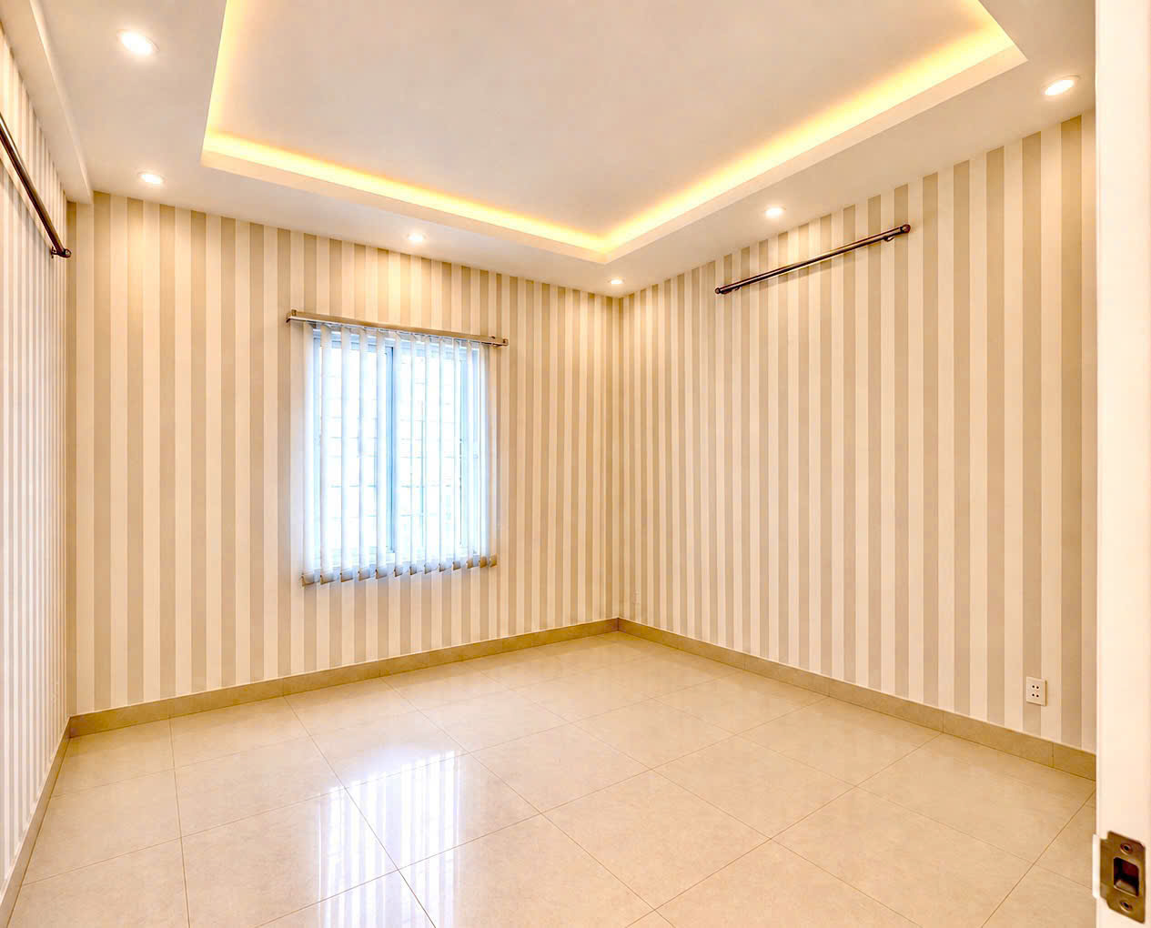 Bán Nhà Quận 7_Khu cư xá Ngân Hàng 98m2 + 5 Tầng, 10PN lớn, Đường nhựa 14m thông,giá 15 tỷ 16018647