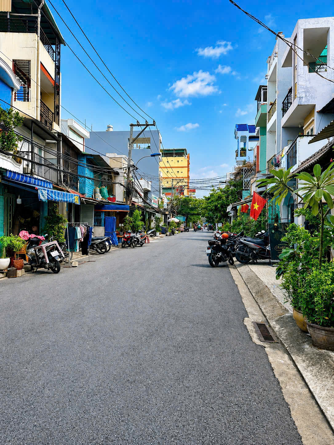 Bán Nhà Quận 7_MTKD đường số 53 98m2 + 2Tầng, Nội thất xịn, Ở ngay, chỉ 13.X tỷ 16018657