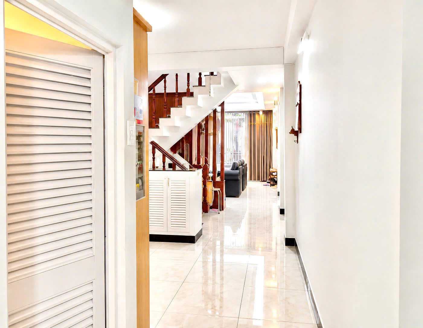 Bán Nhà Quận 7_MTKD đường số 53 98m2 + 2Tầng, Nội thất xịn, Ở ngay, chỉ 13.X tỷ 16018657
