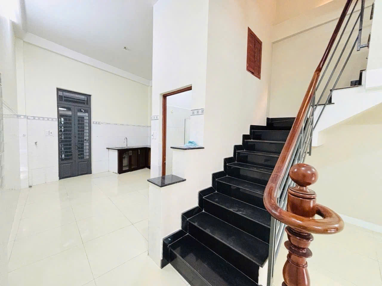Nhà Thuê Tân Bình - Lạc Long Quân - 4PN - Hẻm Xe Hơi - 15 Triệu 16018686