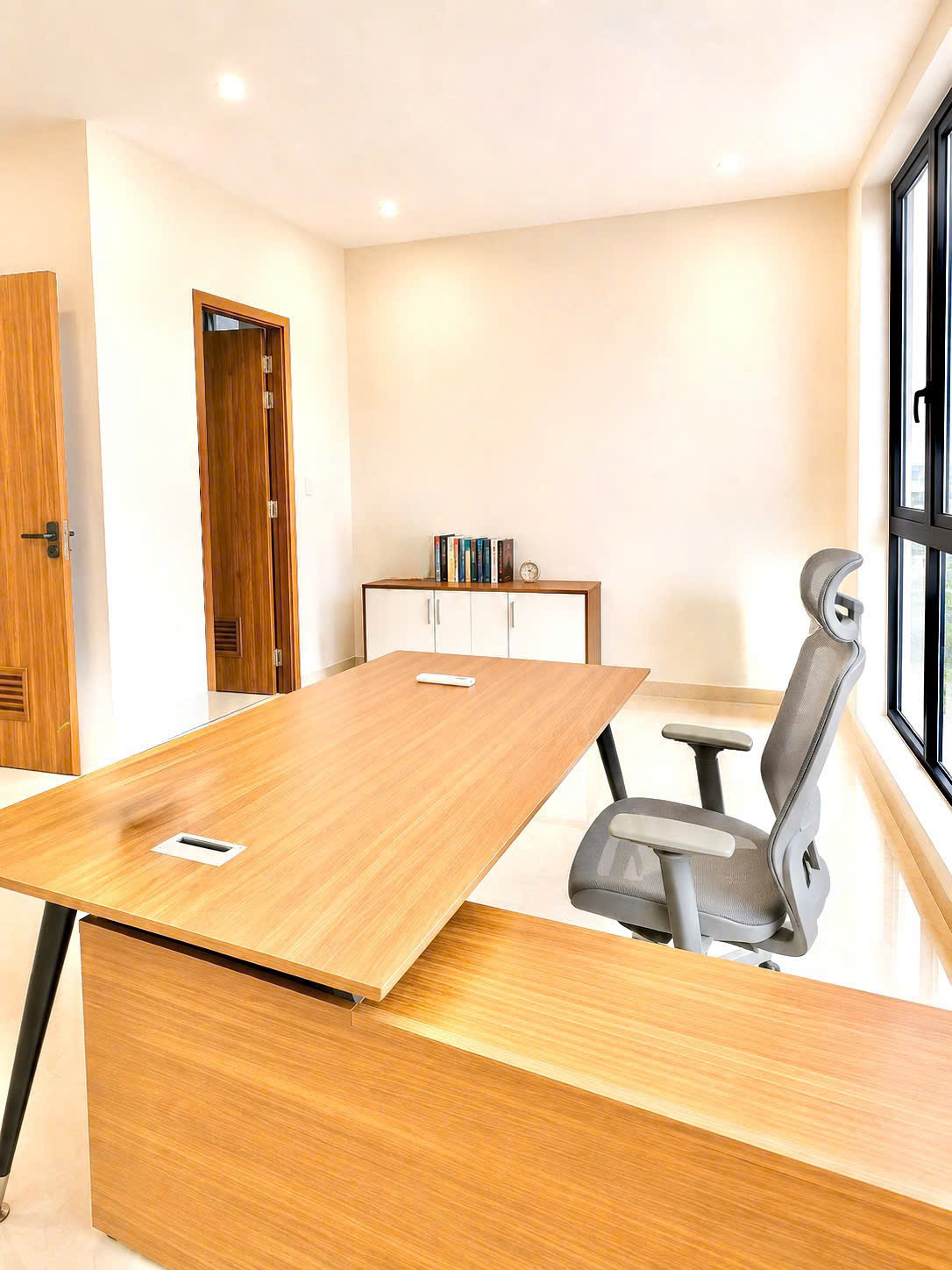 Nhà đẹp 4 Tầng - Nguyễn Văn Linh 98m2 4PN - Ngang 6m - Full Nội Thất - chr 13 tỷ 16018836