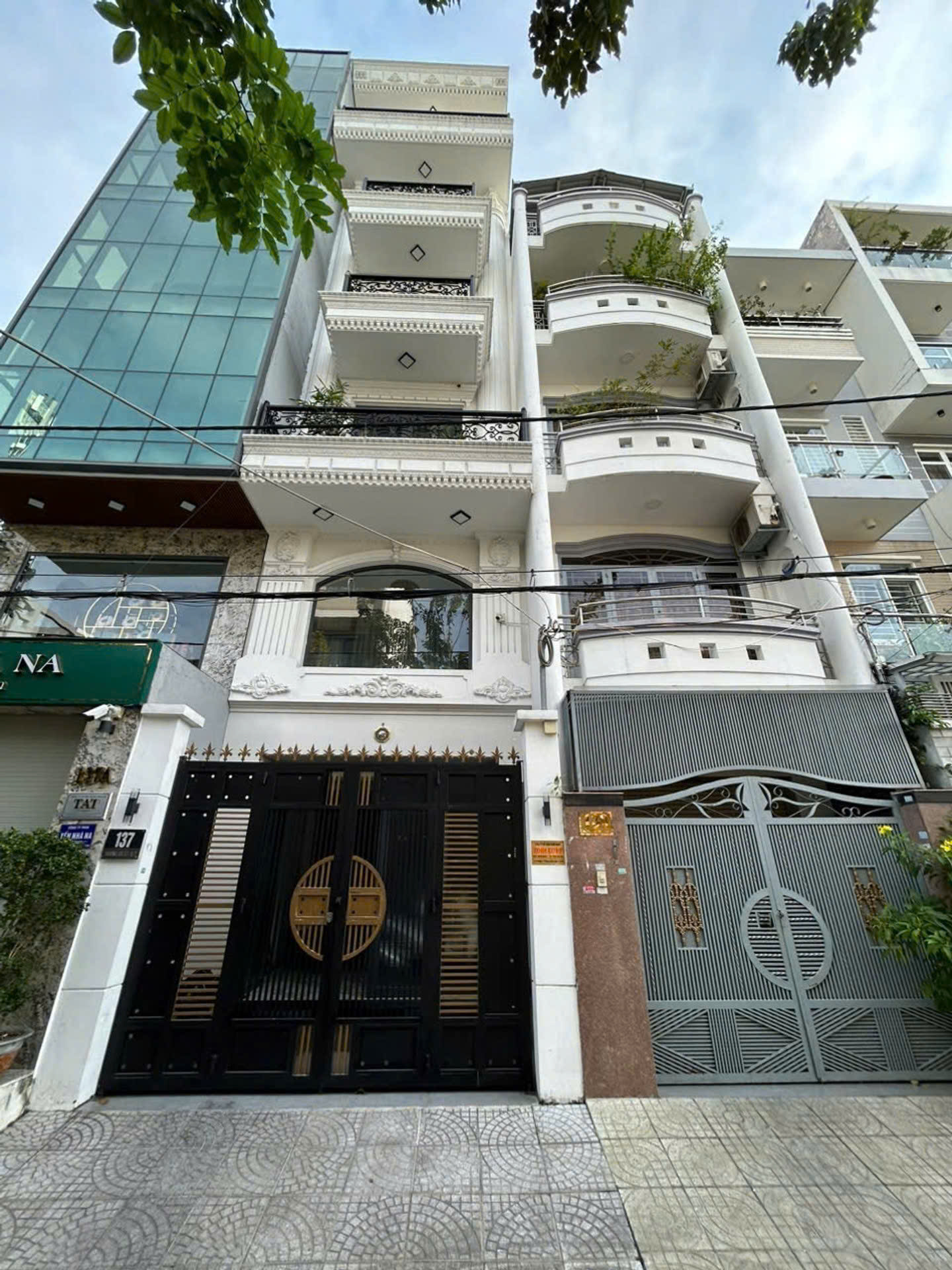 Bán nhà mặt tiền Tân Quy Quận 7, 88m2, 6 tầng thang máy, 6PN, full nội thất, 20.x tỷ 16018838