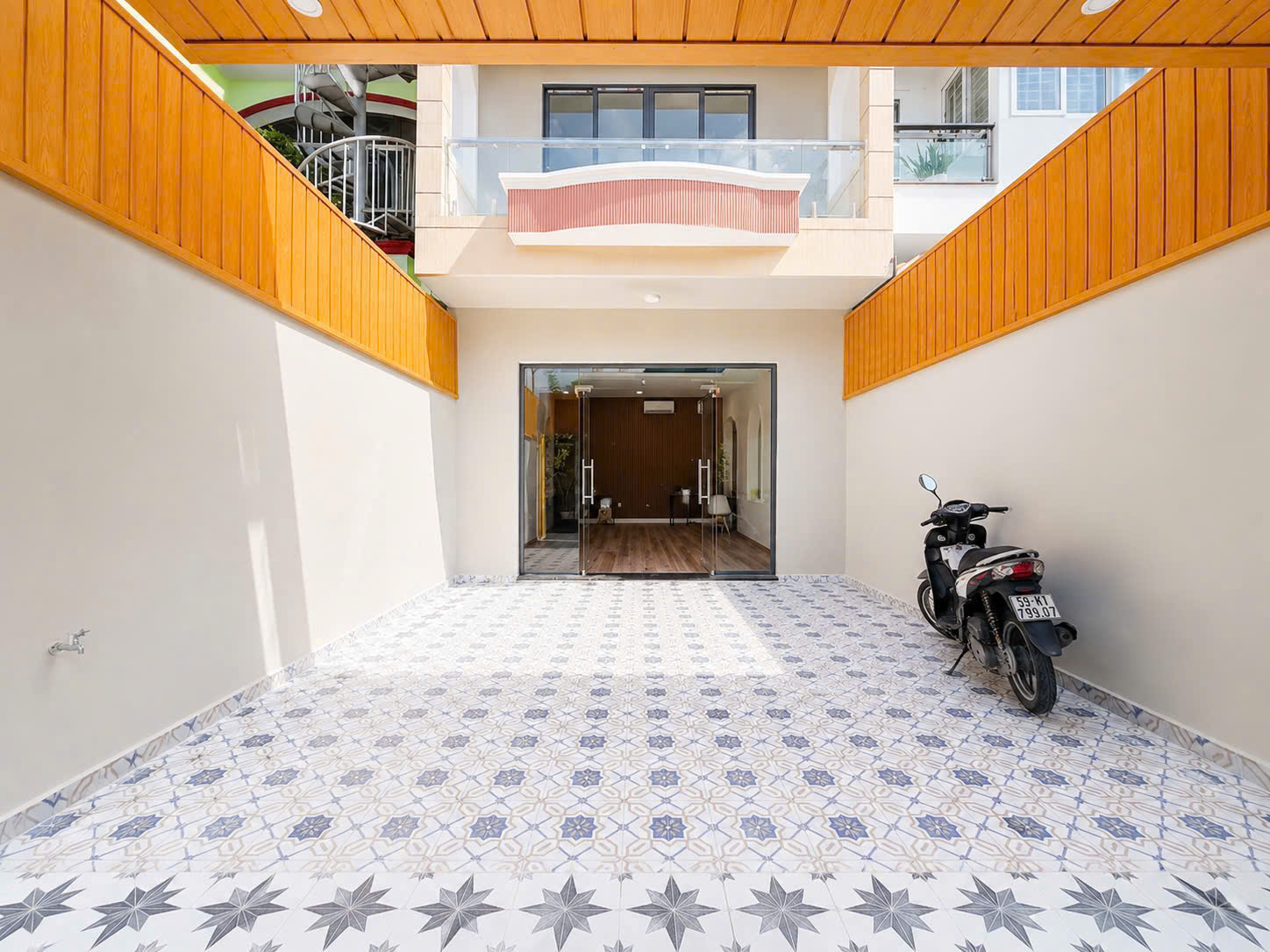 Mặt tiền Đường số Tân Quy - 3 tầng kiên cố - 5x24m - Sẵn dòng tiền 37tr/tháng - Chỉ 19 tỷ 16018849