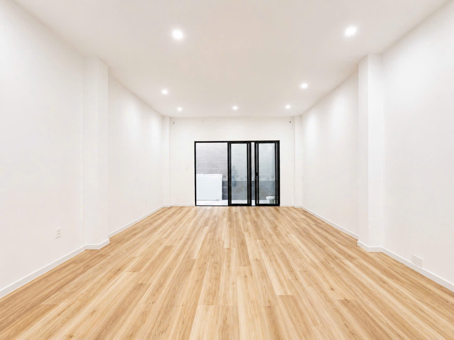 Mặt tiền Đường số Tân Quy - 3 tầng kiên cố - 5x24m - Sẵn dòng tiền 37tr/tháng - Chỉ 19 tỷ 16018849