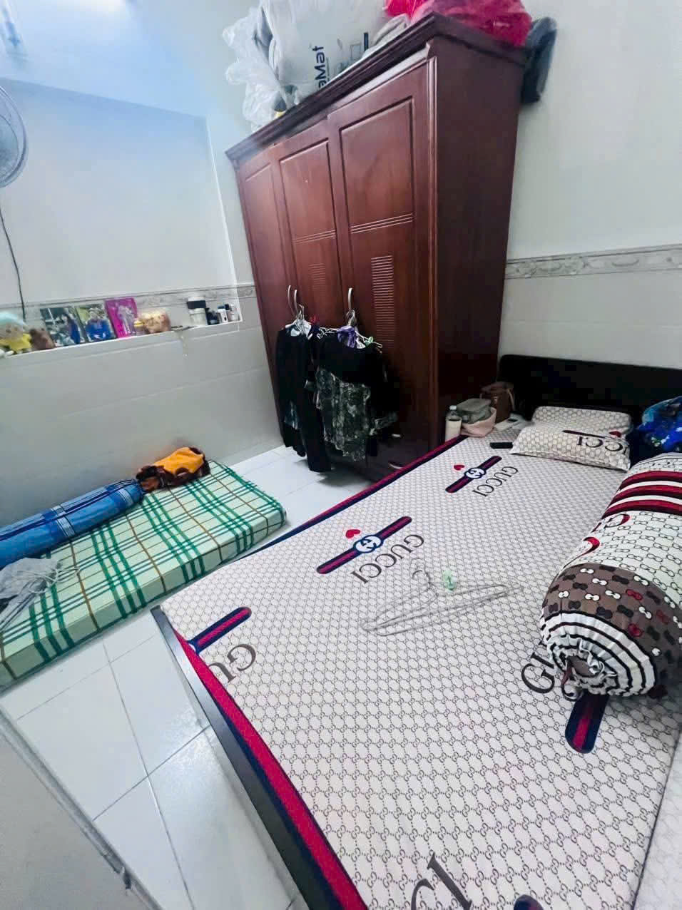 Bán nhà 3 tầng, 4 phòng ngủ, giá 2,55 tỷ - Cách hẻm xe hơi 1942 Huỳnh Tấn Phát chỉ 10m 16018859