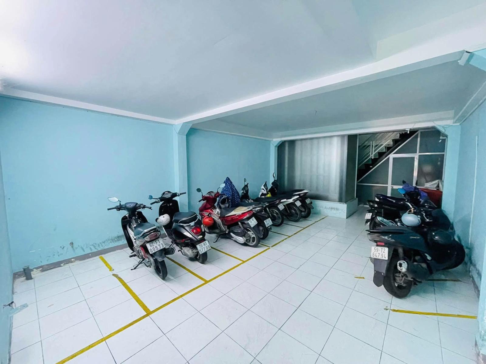 Bán nhà Mặt tiền Thích Minh Nguyệt - giao Phổ Quang, 5x24m, 5 Tầng - 8PN, sổ A4, hạ 29,5 Tỷ. 16018890