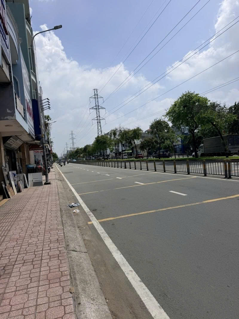 Bán nhà 2 Mặt tiền Kinh Dương Vương - ngay CV Phú Lâm, 4x25m, Cấp 4 - 1 Đời Chủ, 19,9 Tỷ. 16018894