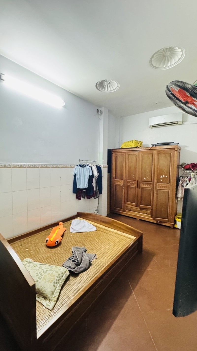 NHÀ VỊ TRÍ ĐẸP GÒ DẦU HẺM 7M XE HƠI TRÁNH - 96M2 (4.8 x 20) 4 TẦNG SHR GIÁ 11 TỶ
 16018916