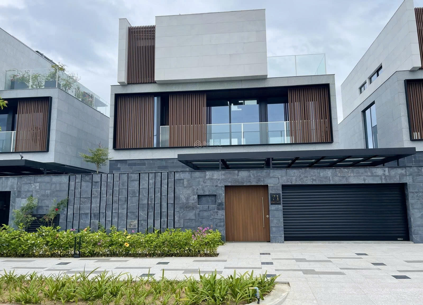 Bán biệt thự ven sông khu đô thị Phú Mỹ An, Đà Nẵng diện tích 300m², hồ bơi riêng, sàn 349,1m² 16018990