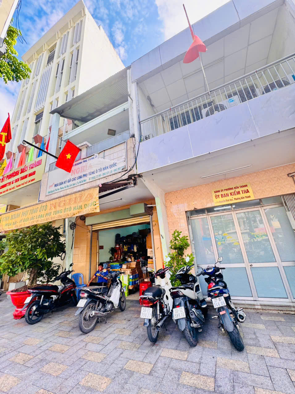 QUẬN 1: BÁN NHÀ 3 TẦNG MẶT TIỀN NGUYỄN THÁI HỌC,P.BẾN THÀNH- DT 4M*19M VUÔNG VỨC- NGAY NGÃ 4 TRẦN 16019070
