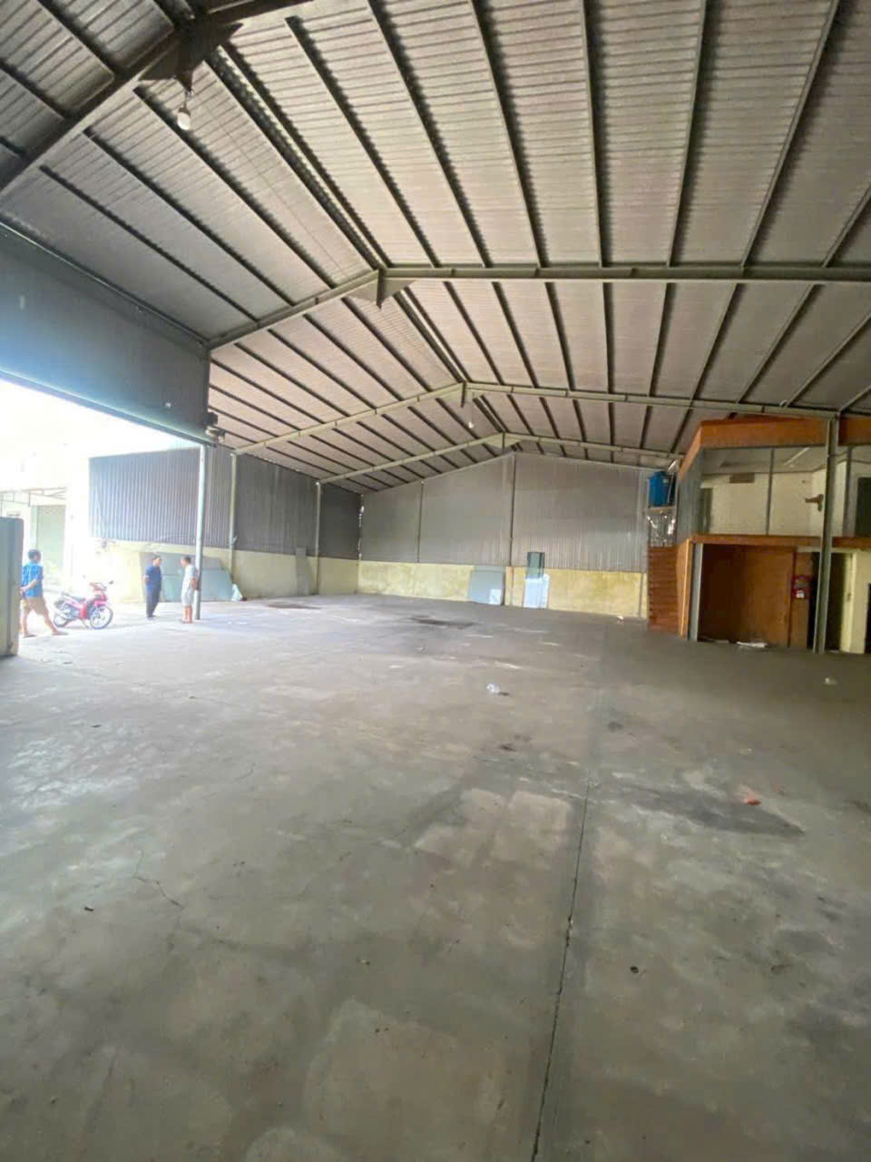 LÊ THỊ RIÊNG – QUẬN 12 - KHO XƯỞNG 650M² – XE TẢI 10 TẤN GIÁ CHỈ 45 TRIỆU 16019132