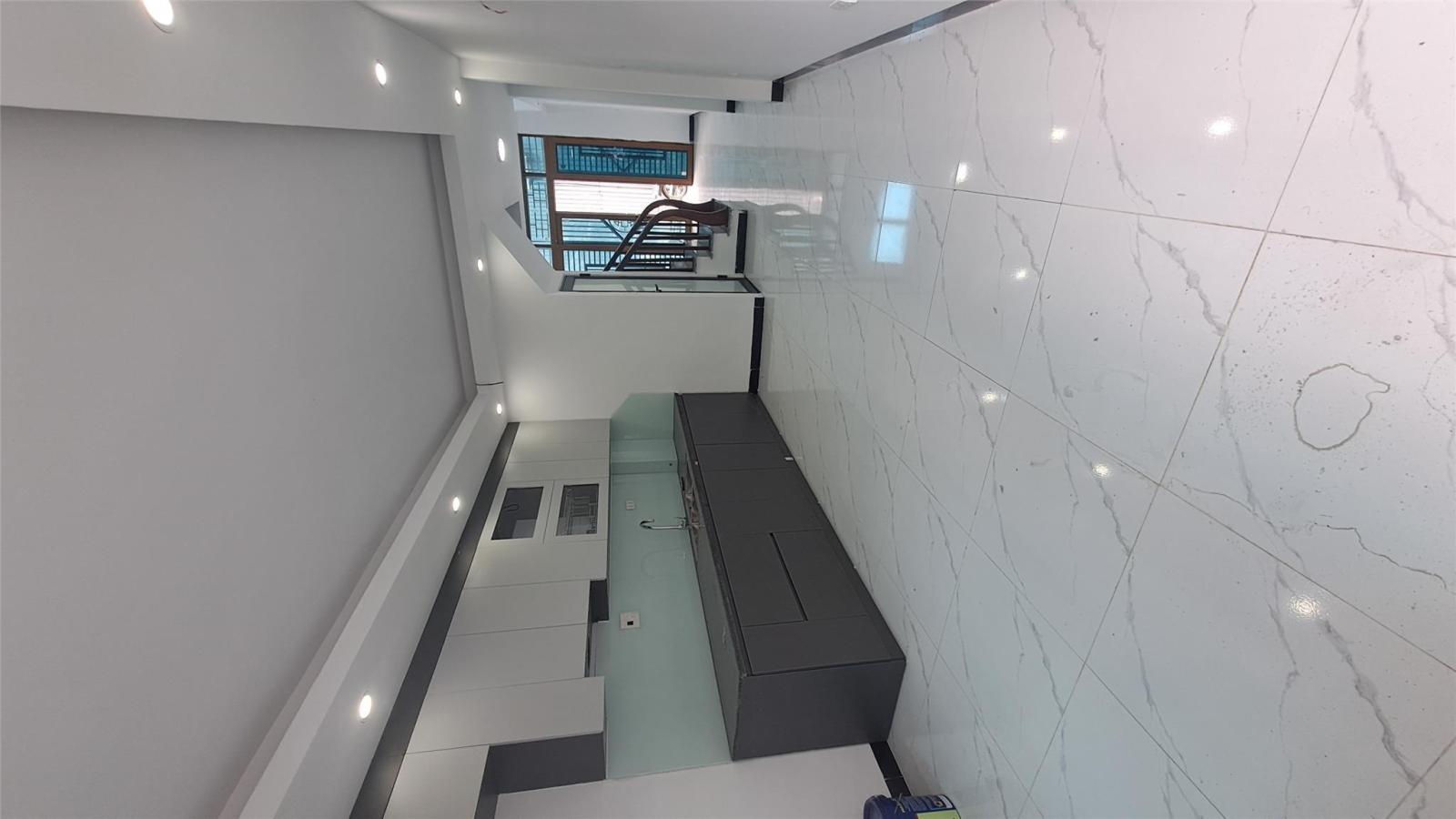 Bán nhà Vĩnh Trung, 40m² x 5 tầng, mới koong, giá chào 5 tỷ 16019158