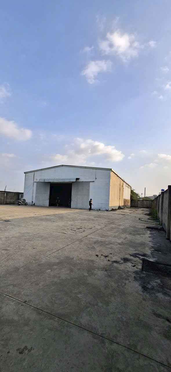 GIÁ CHỐT 35TR – XƯỞNG + SÂN 1.200M² - XUÂN THỚI SƠN - ĐƯỜNG 10M 16019179
