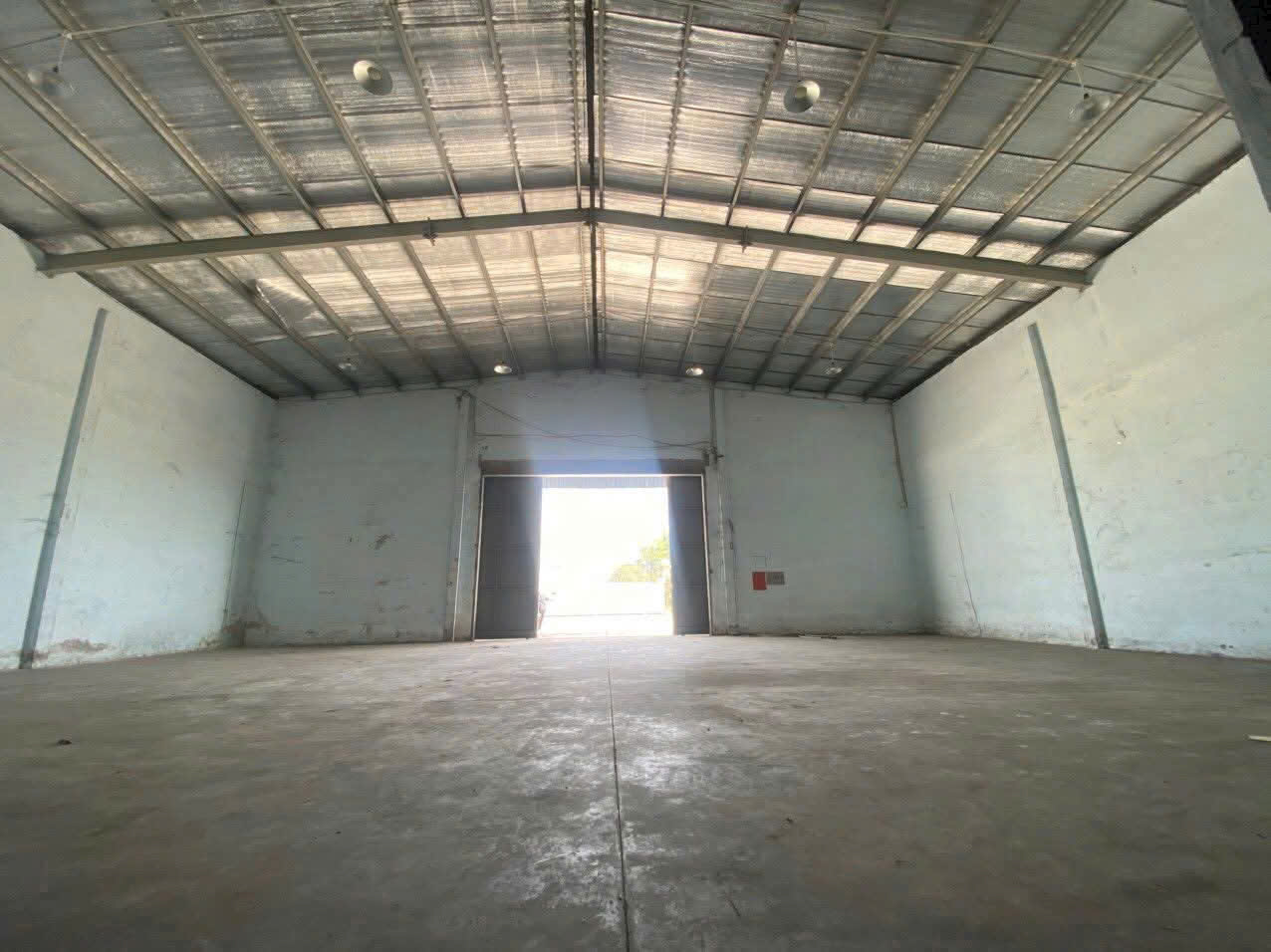 GIÁ CHỐT 35TR – XƯỞNG + SÂN 1.200M² - XUÂN THỚI SƠN - ĐƯỜNG 10M 16019181