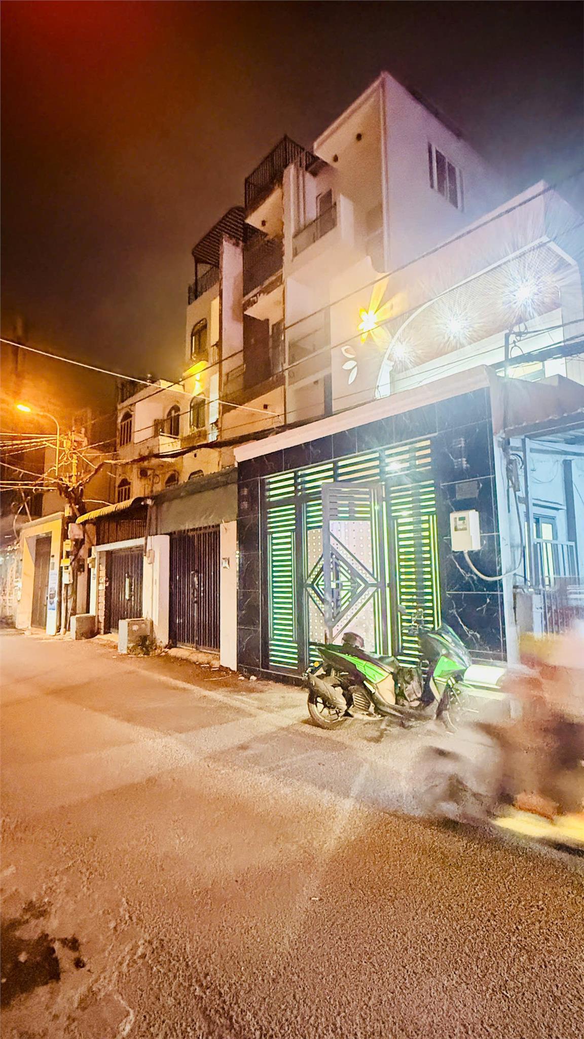 MẶT TIỀN TRẦN BÁ GIAO, NGAY NÚT NGUYỄN THÁI SƠN, LÔ GÓC, KD ĐỈNH, 70M2, CHỈ 10.9 TỶ 16019211