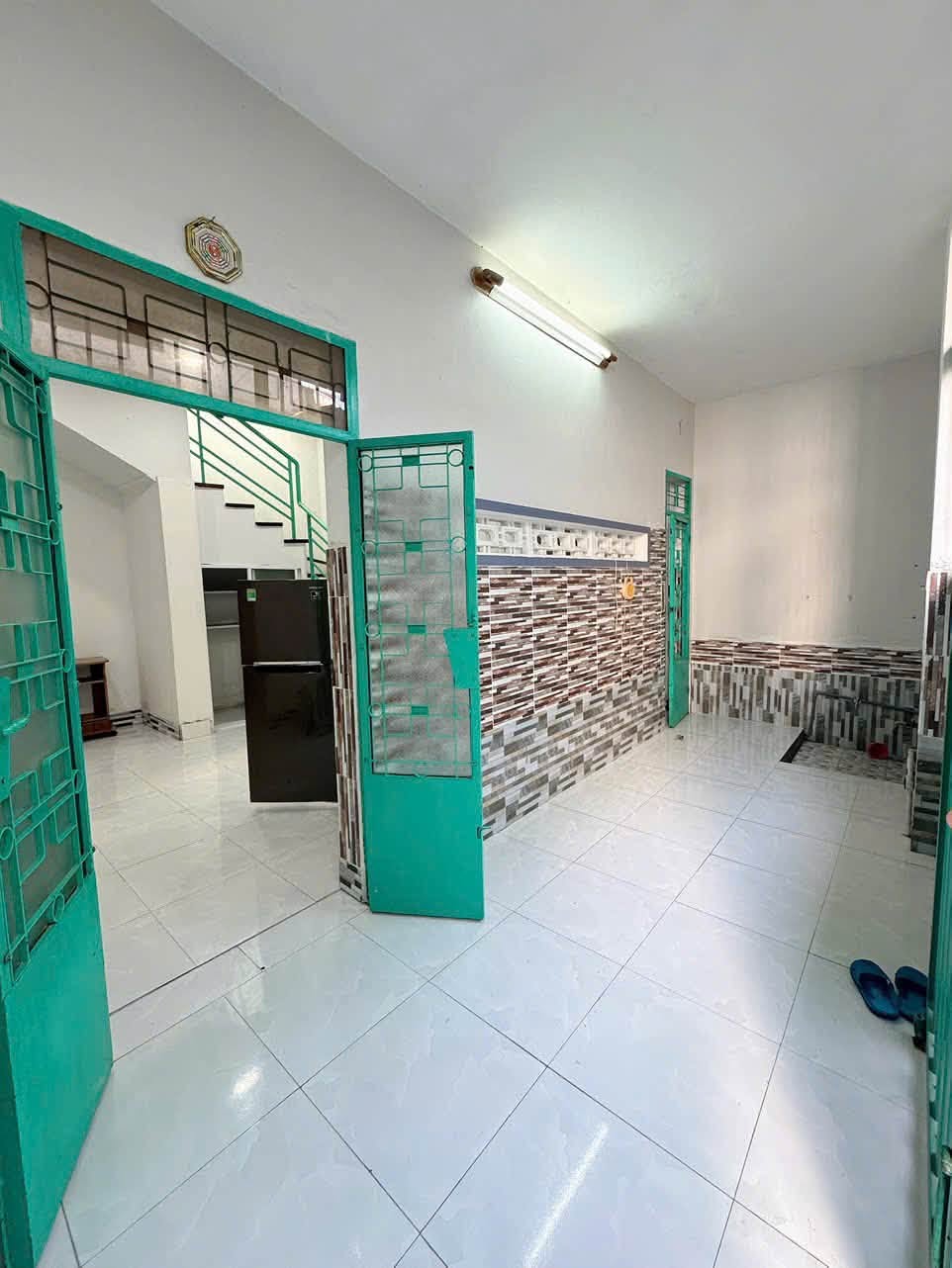 NGƯỜI NHÀ EM ĐANG CÓ CĂN NHÀ GẦN BIỂN Ở NHA TRANG GIÁ CHỈ : 2ty750 16019295