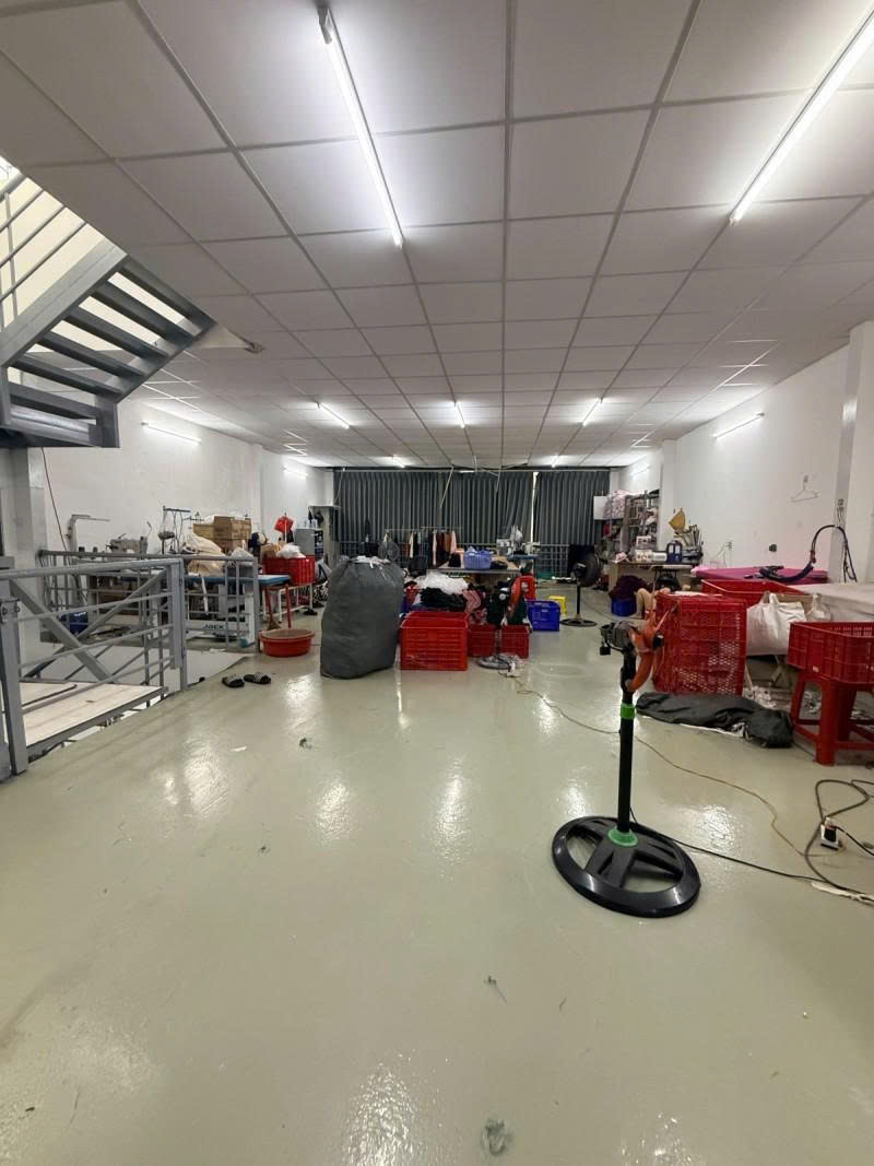 Bán nhà phố Hẻm Tân Hương - gần Văn Cao,  8,4x17,5m, 2 Tầng, Sổ A4,  hạ còn 9,9 Tỷ. 16019297