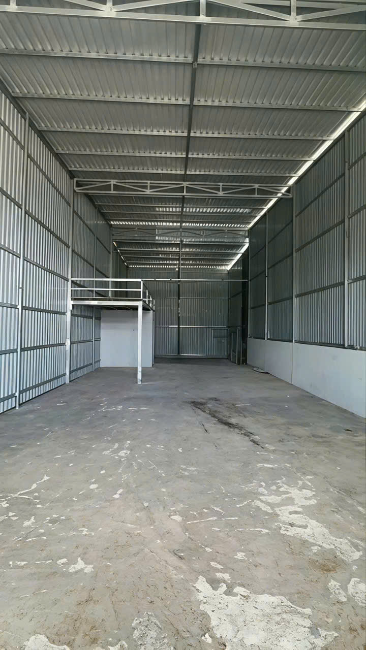 CHO THUÊ XƯỞNG ĐẸP HÓC MÔN – 1.000M² – CHỈ 29 TR/TH XE CONTAINER RA VÀO! 16019374
