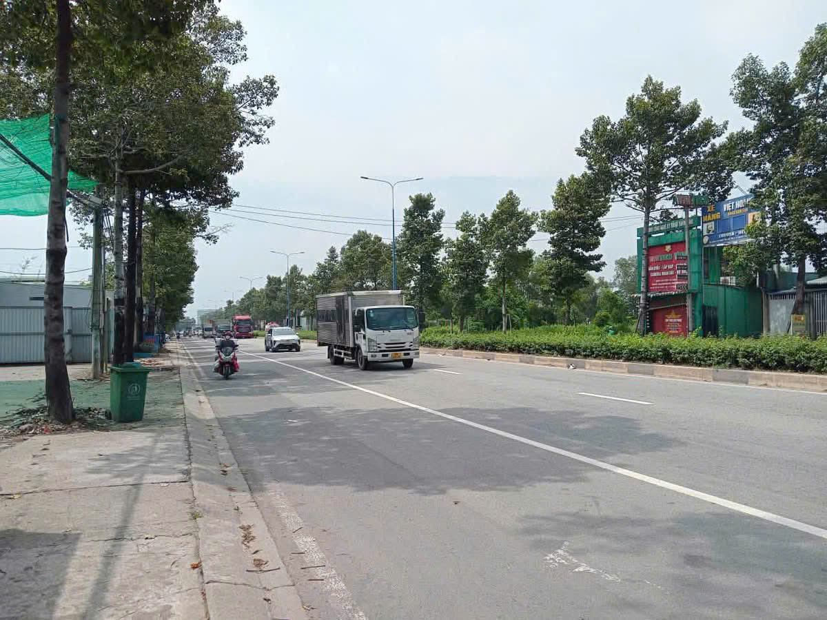 CHO THUÊ XƯỞNG ĐẸP HÓC MÔN – 1.000M² – CHỈ 29 TR/TH XE CONTAINER RA VÀO! 16019374