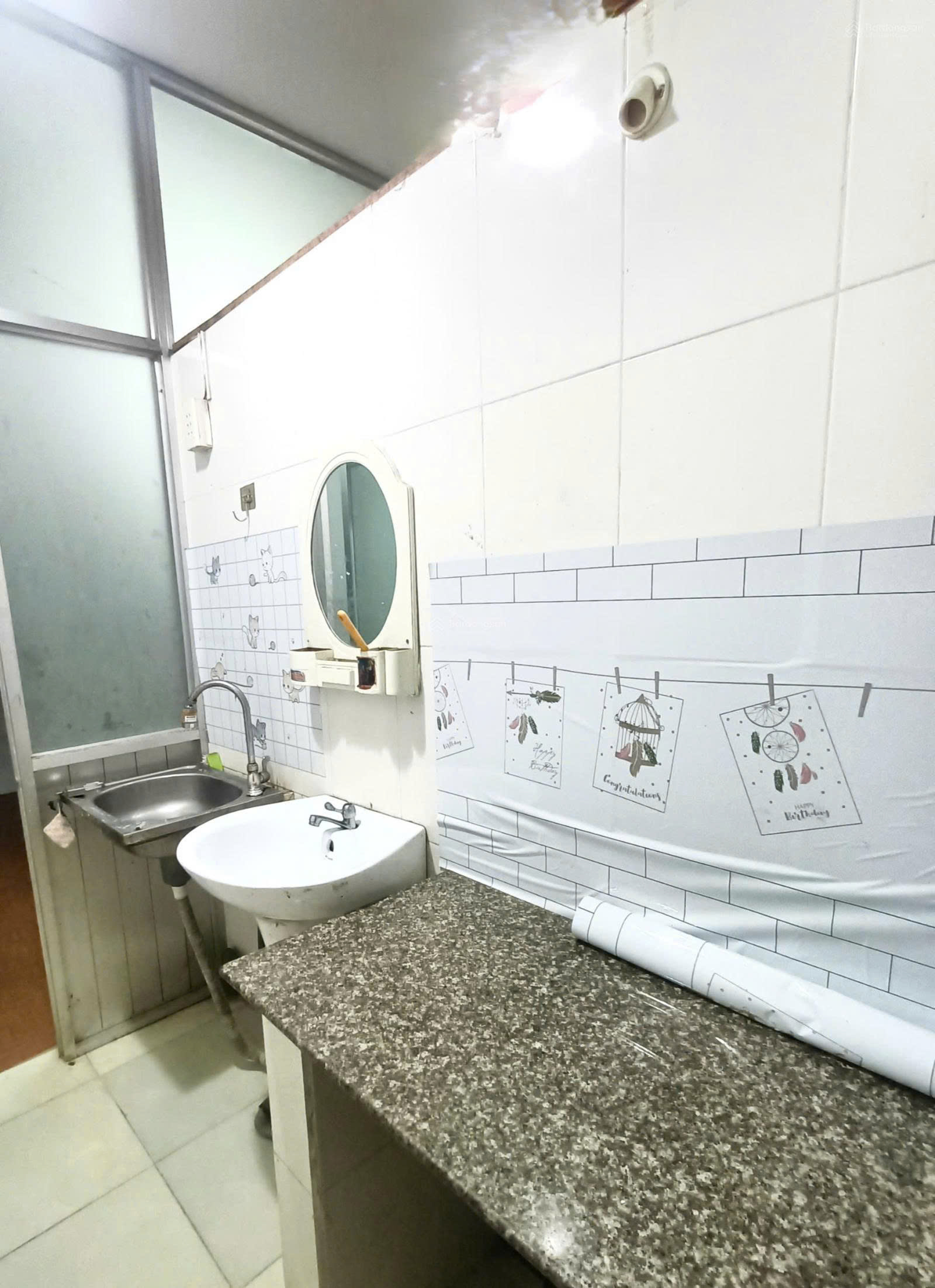 Cho thuê căn hộ mini 1PN, 14m2, 3 triệu/tháng tại chung cư Viễn ĐÔng 107B Trần Hưng Đạo B, Quận 5 cũ . 16019389