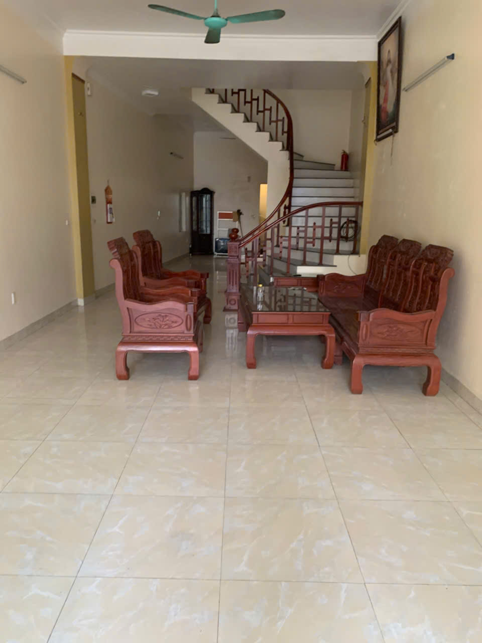CHO THUÊ NHÀ NGUYÊN CĂN TẠI NINH BÌNH Nhà nguyên căn gồm 6 phòng ngủ VÀ Căn nhà gồm 3 phòng ngủ 16019429