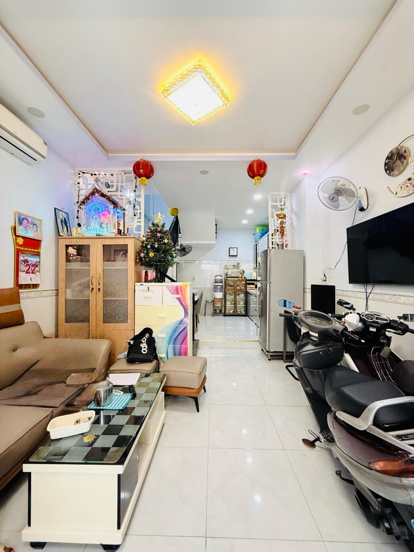 Bán nhà Gò Vấp, Thống Nhất, gần  trường Phan Chu Trinh, 38M2, ở ngay, 4.45 tỷ TL 16019439