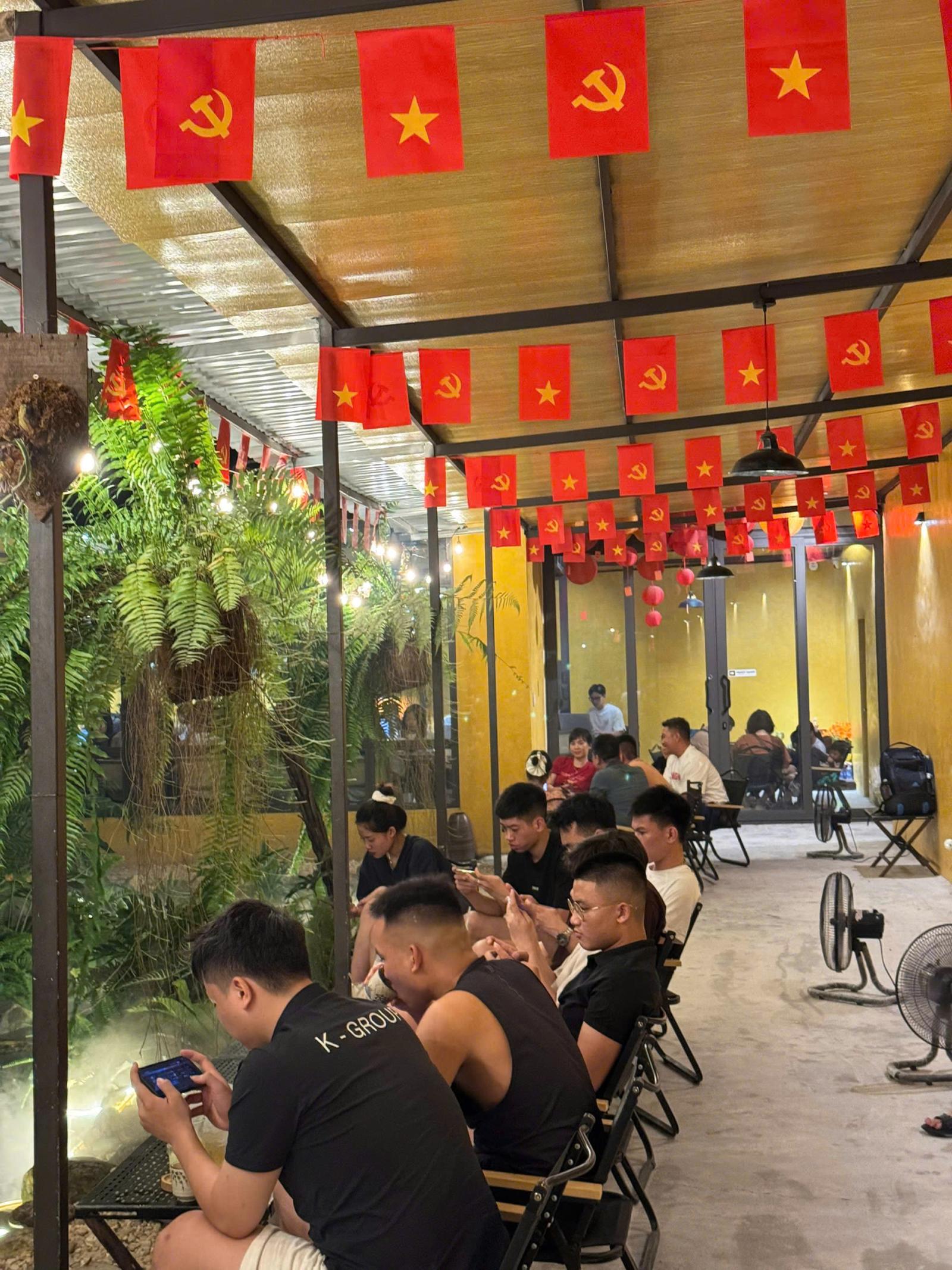SANG NHƯỢNG QUÁN CAFE ĐANG HOẠT ĐỘNG TẠI TP VINH – NGHỆ AN 16019451