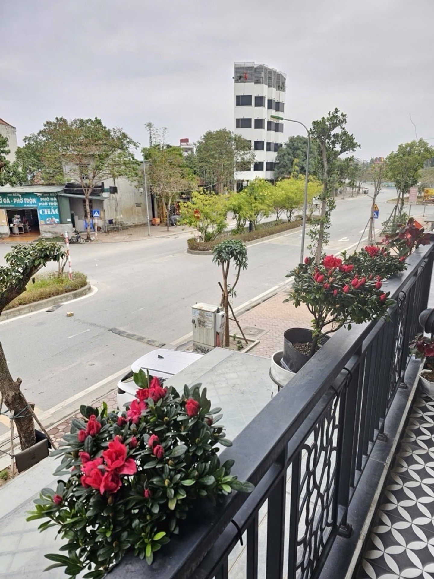 Phúc Lợi 30 tỷ 100m mặt tiền 5m,thang máy, vỉa hè kinh doanh sầm uất 16019486