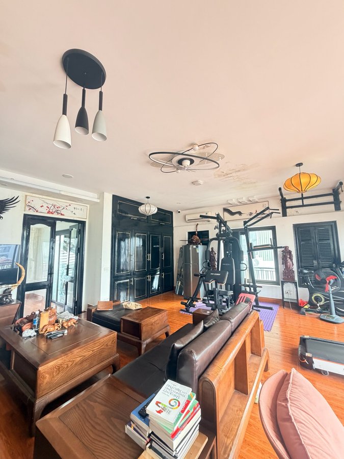 Bán Nhà Hoàng Quốc Việt. Cầu Giấy. Thang Máy. Lô Góc. Ô TÔ. Vỉa Hè. DT 59m2. Giá 28.5 Tỷ. 16019500